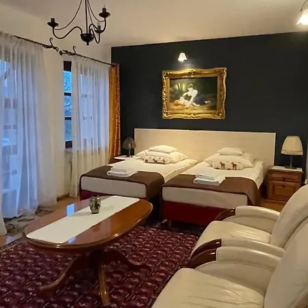 Nocleg ze śniadaniem Pałac Słonowice Sp. Z O.o. *