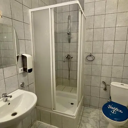 - Palac Slonowice לינה וארוחת בוקר Brzeżno