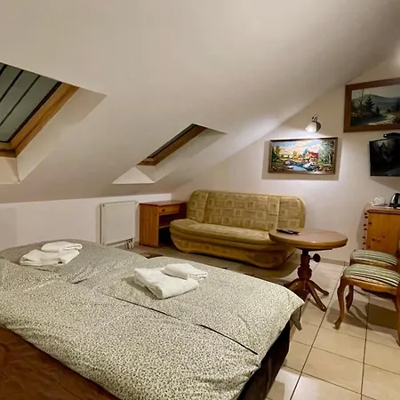 - Palac Slonowice Panzió 4*