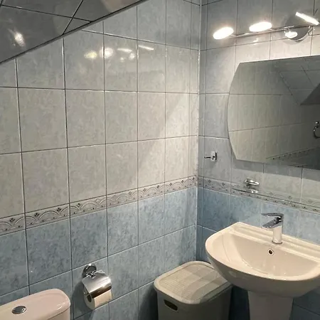 - Palac Slonowice Bed & Breakfast