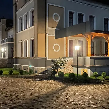 Nocleg ze śniadaniem Pałac Słonowice Sp. Z O.o.