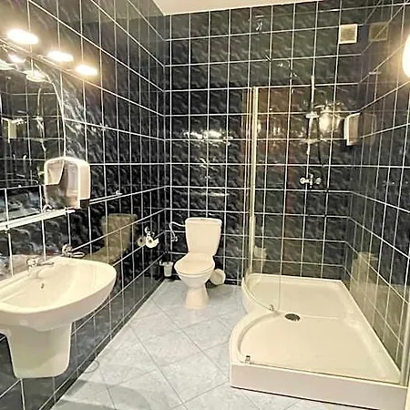 לינה וארוחת בוקר - Palac Slonowice 4*