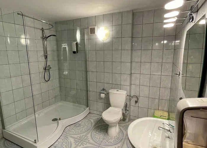 - Palac Slonowice Oda ve Kahvaltı Brzeżno