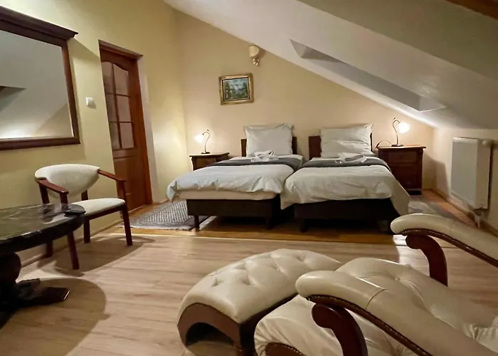 - Palac Slonowice Brzezno (West Pomeranian)