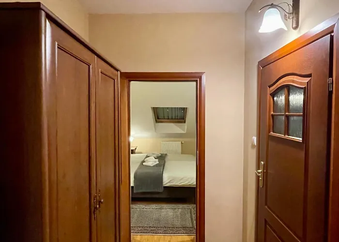 - Palac Slonowice 4*