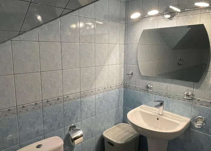 - Palac Slonowice Bed & Breakfast